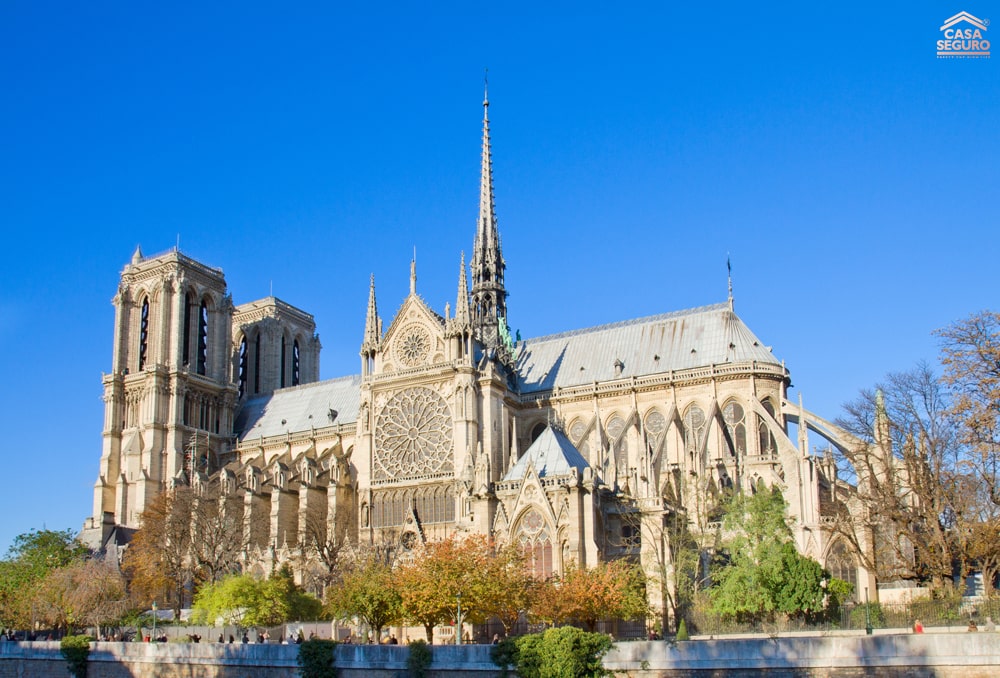 notre-dame-cathedral-church-paris-phap-casa-seguro-012