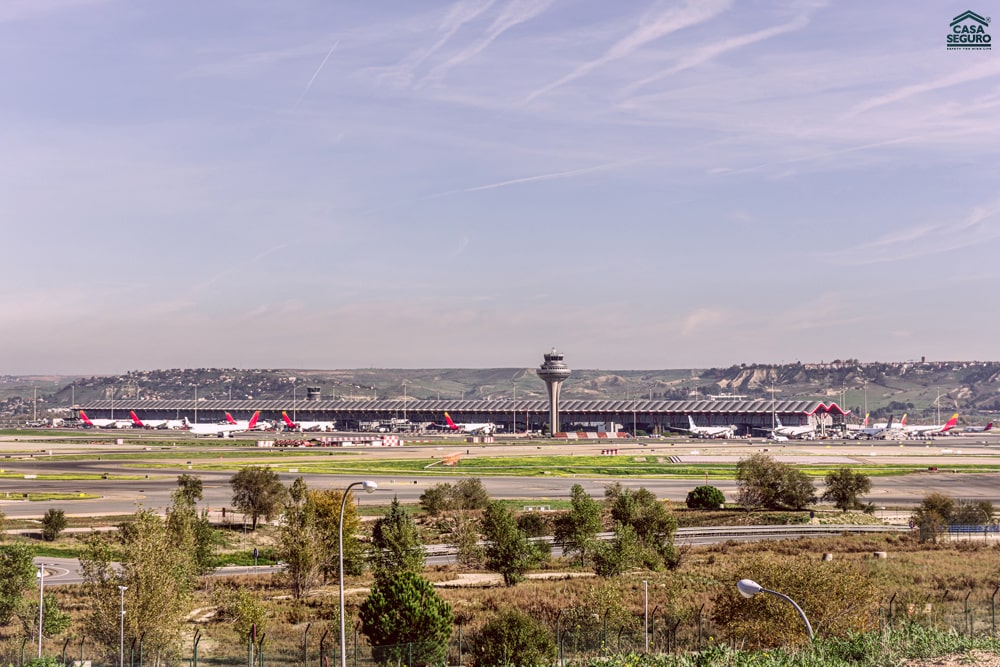 san-bay-o-tay-ban-nha-lon-nhat-adolfo-suarez-madrid-barajas-airport-spain-casa-seguro-011