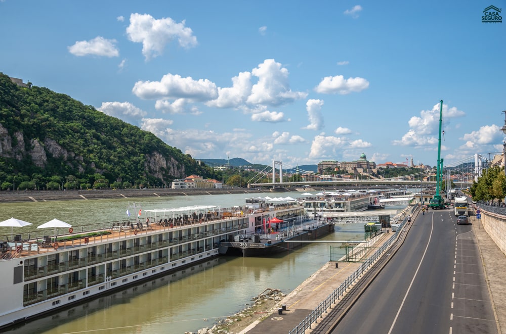 danube-river-budapest-hungary-casa-seguro-01122