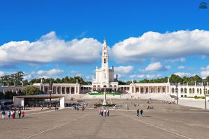 sanctuary-fatima-basilica-our-lady-fatima-portugal-casa-seguro-0111